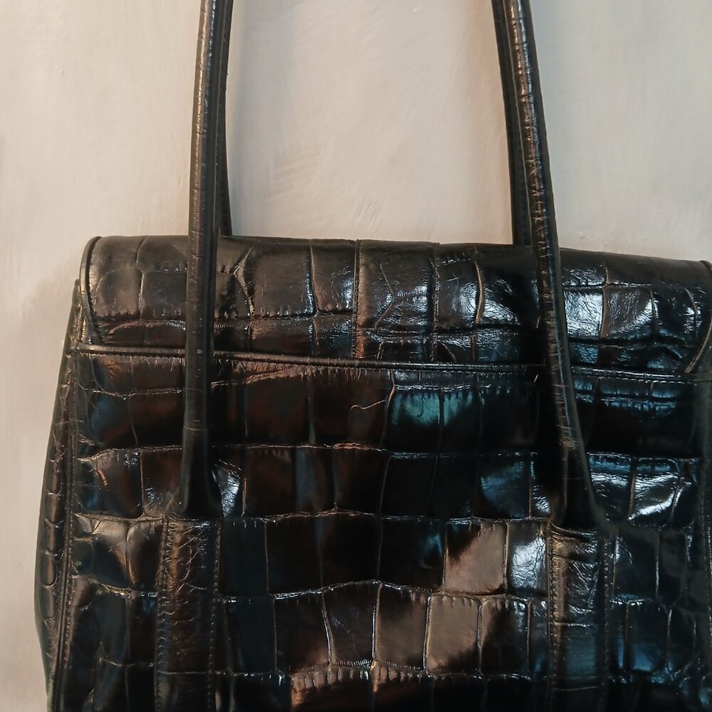 Ann Taylor Stunning Leather "Croc" Satchel - Picture 3 of 11